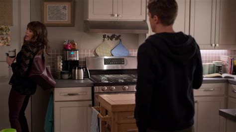 Home Economics S02E12 .